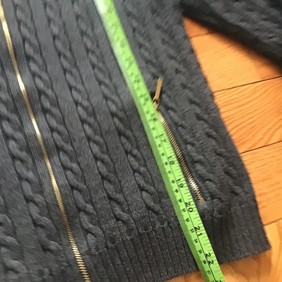 Cardigan - Picture 4 of 5